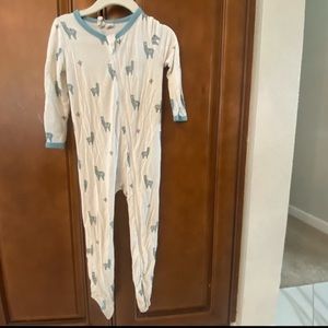 Kyte Baby Alpaca footie size 18-24